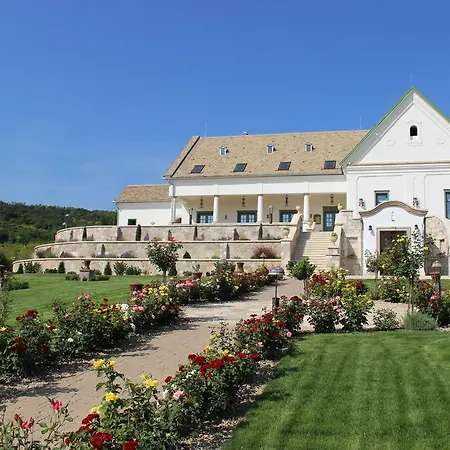 게스트하우스 Takler Kuria 4*