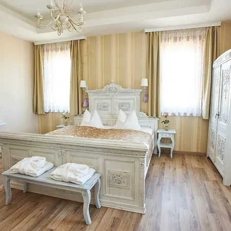 Takler Kuria Szekszárd